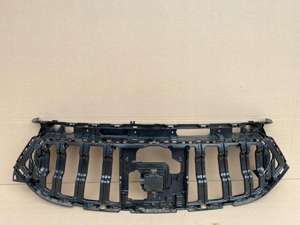 фото №1, Mercedes eqa радар + решётка радиатора усилитель каркас