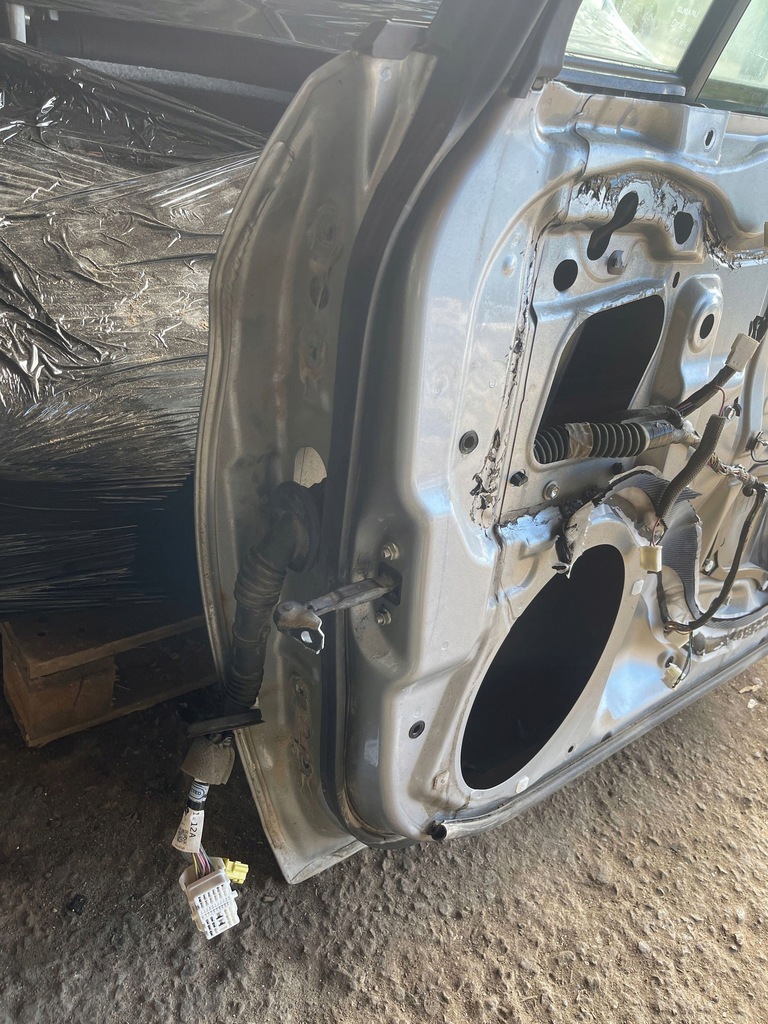 фото №10, Subaru legacy 2016 правая сторона дверь передние