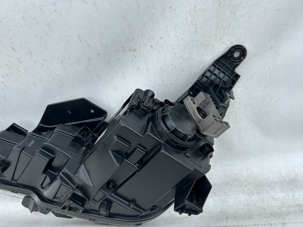 фото №15, Hyundai elantra 6 vi lift 18-20 лампа права led оригінал 92102-f2 europa