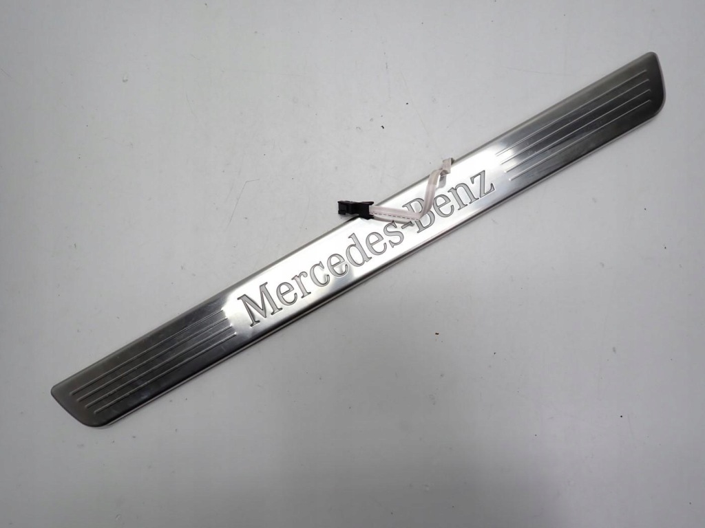 Купити Молдинг захист поріг поріг правий перед a2466805400 mercedes cla w117 18r