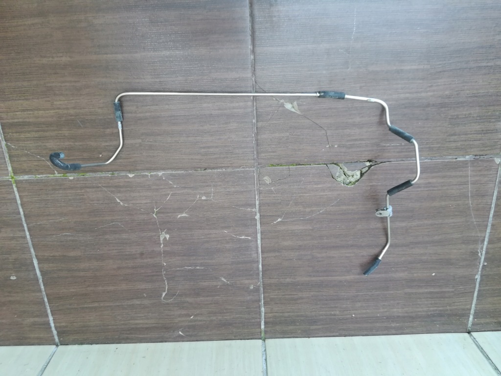 фото №1, Клапан трубка керування турбонагнітач audi rs3 18-21 оригінальний номер 07k145675g