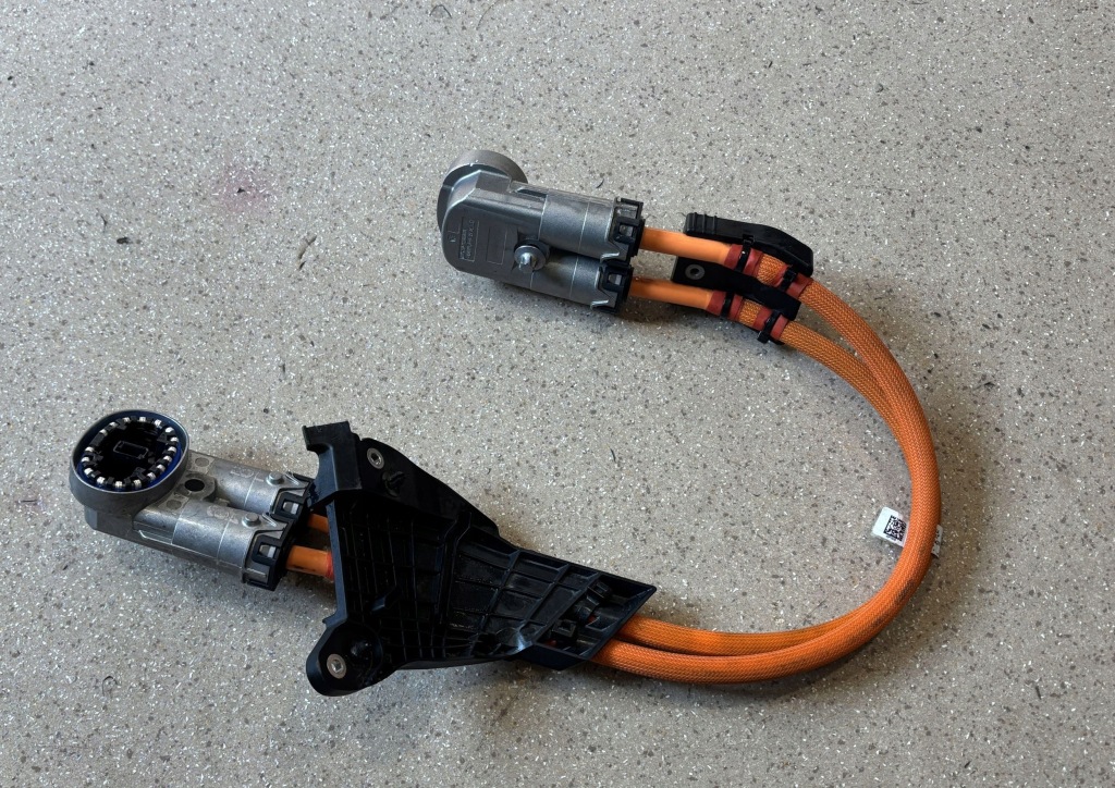 Шланг wysokiego напряжения bmw x1 u11 5a1c8d7 Доставка