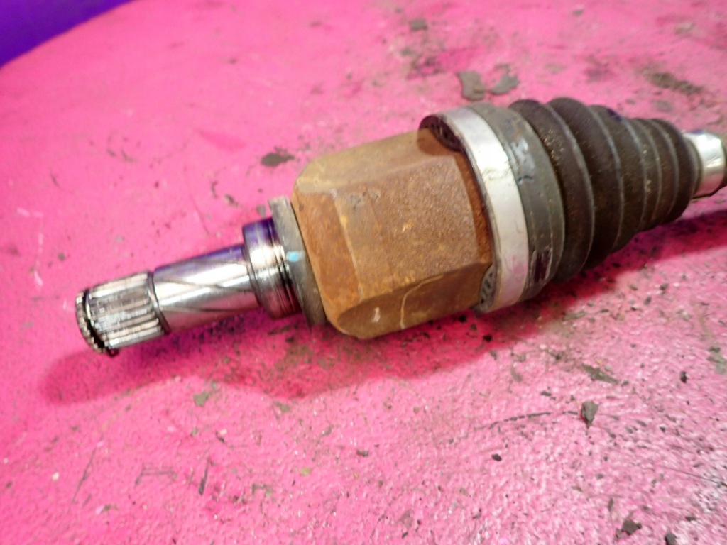 фото №2, Sandero ii 13- 1,5 dci k9k 626 приводной вал левая шарнир