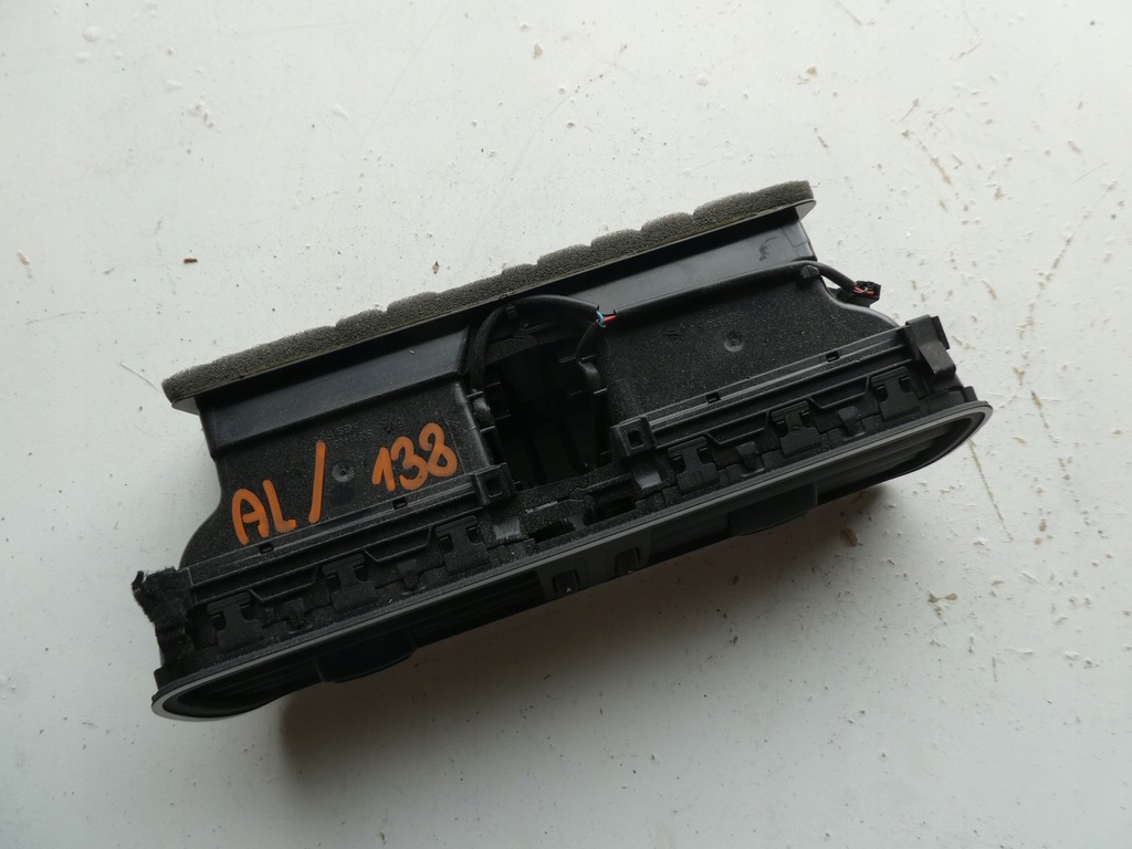 фото №7, Audi a4 b8 решётка обдув средняя 8t1820951c