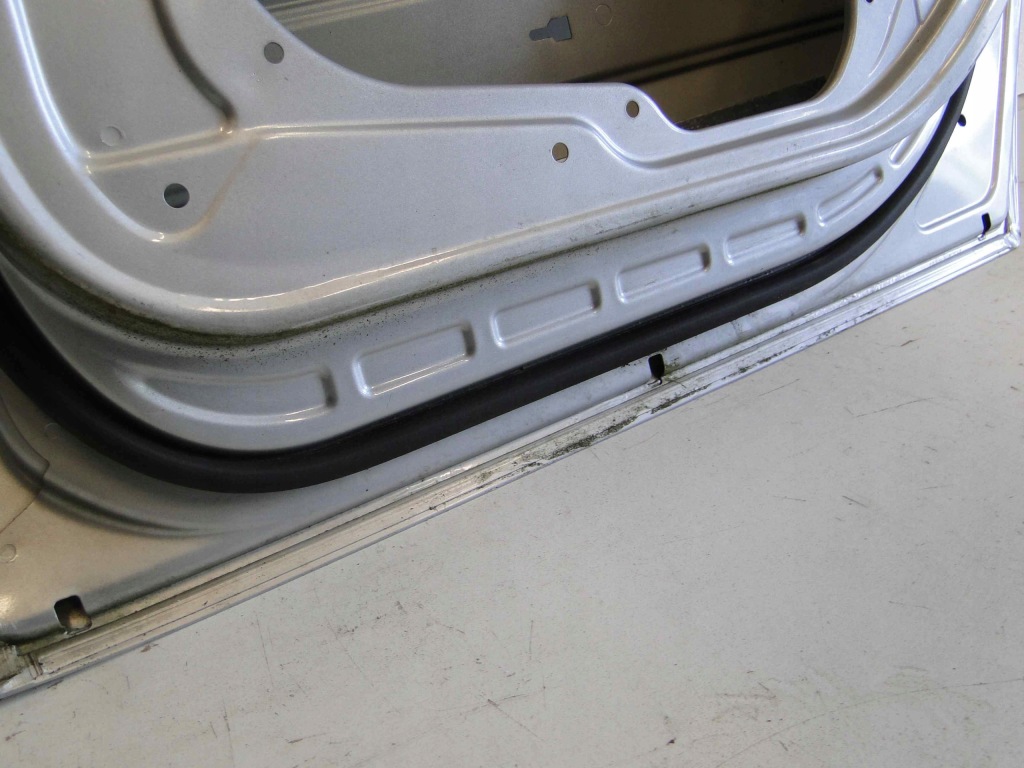 Mercedes b klasa w245 245 дверь правое  задняя Цена
