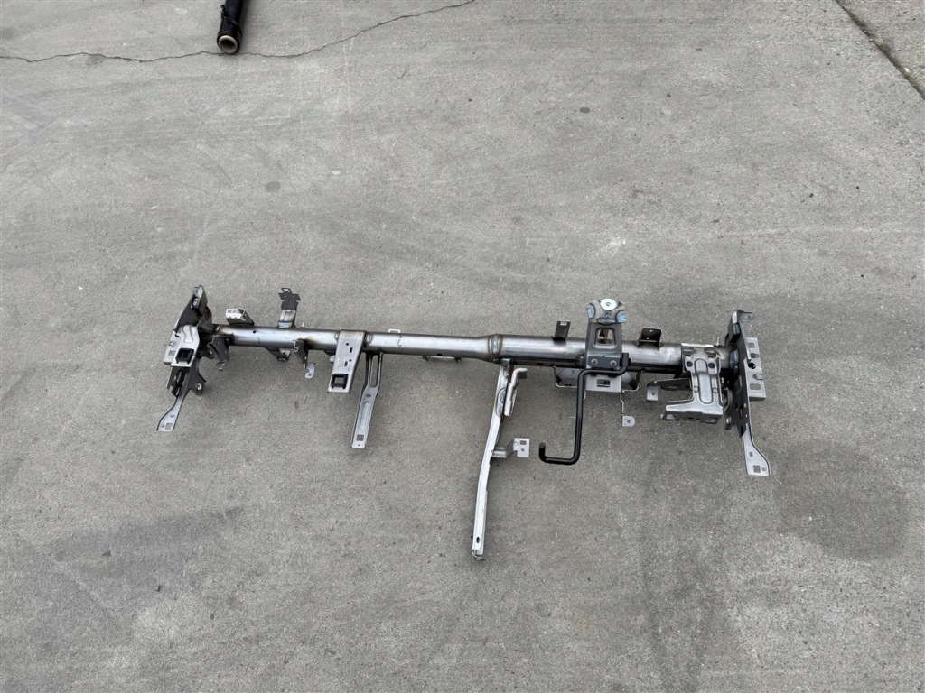 Купить Труба каркас pod панель приборная панель renault arkana 19-25r