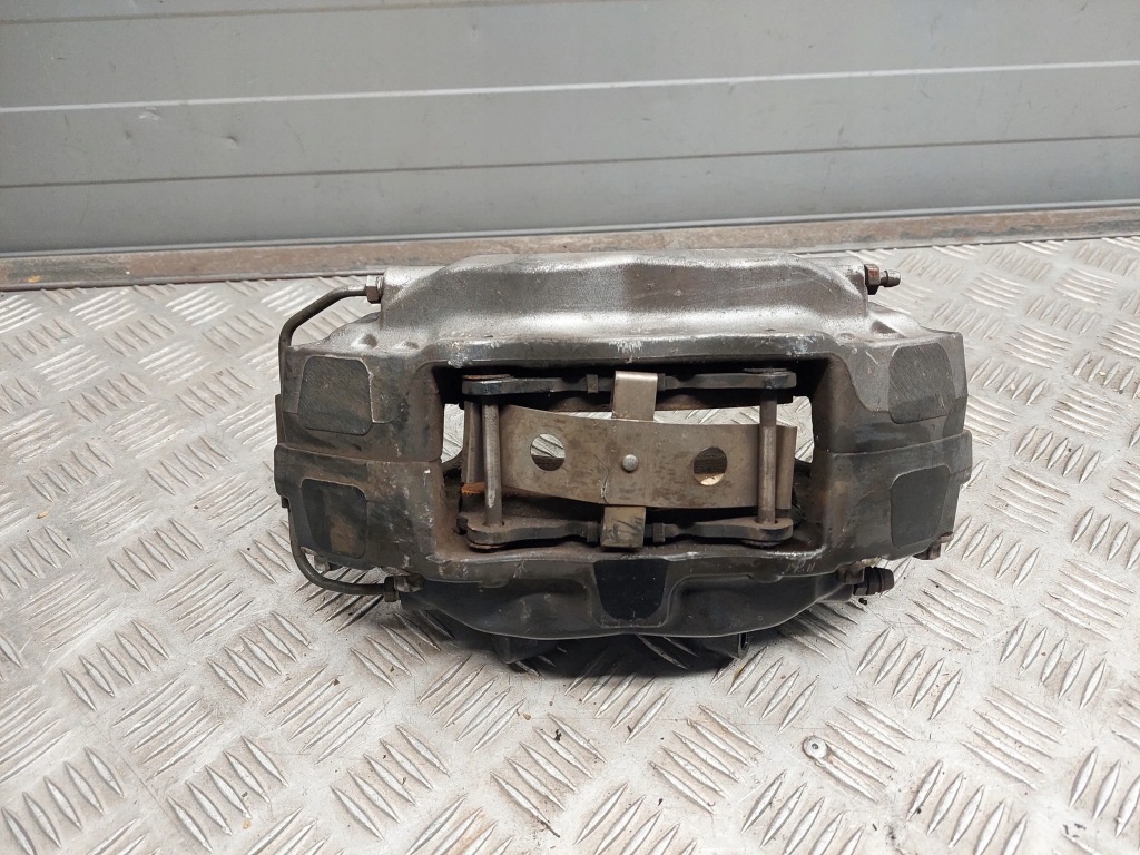 фото №3, Tesla model s перед сторона левая суппорты