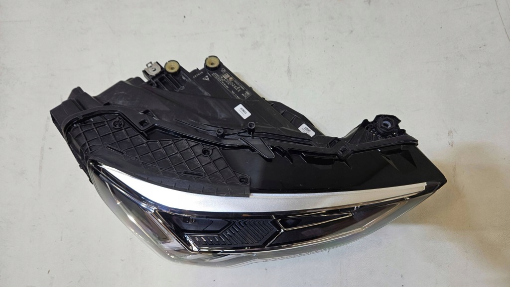 Фара правый  перед передняя audi q3 83a full led 83a941034 Недорого