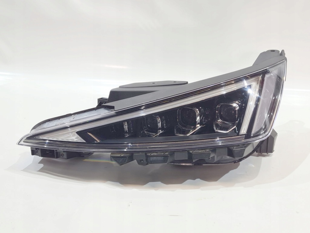 фото №1, Лампа перед левый hyundai elantra vi 6 19r lift led 92101-f2