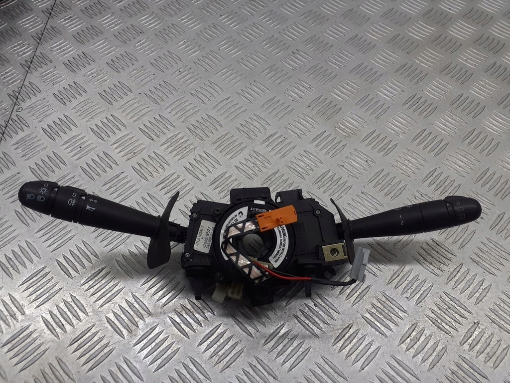 фото №1, Подрулевой переключатель переключатель комбинированный renault kangoo 1.6 16v 8200379527