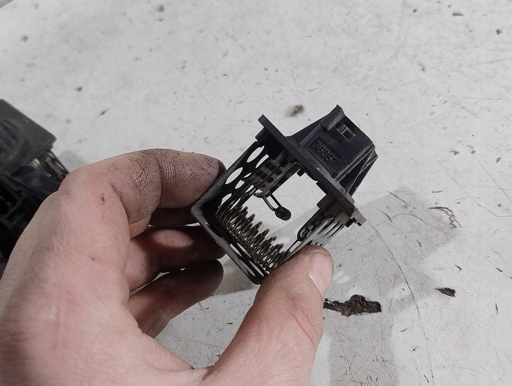 фото №3, Резистор резистор 6 pin peugeot 206