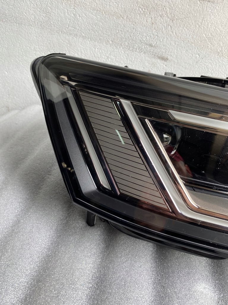 фото №15, Лампа правая matrix audi a6 c8 4k0941040a комплектная