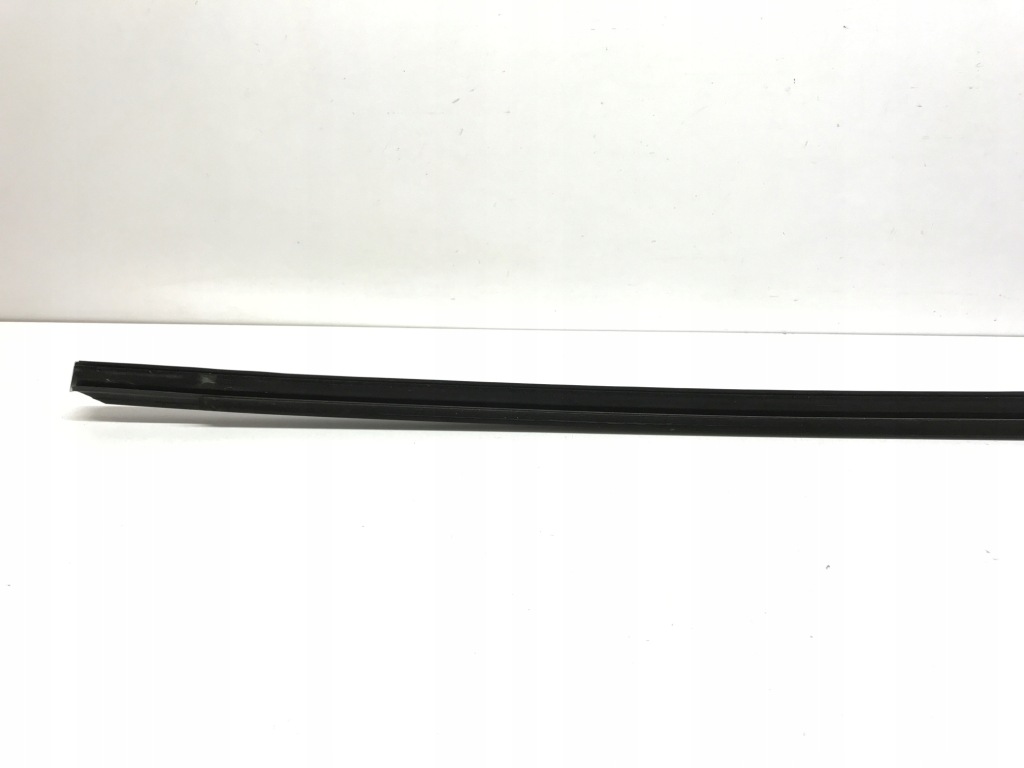 Молдинг хром на дверь tesla model 3 1080745-00-f Киев