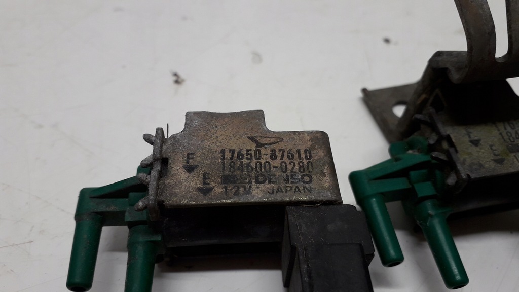 фото №8, Daihatsu feroza клапан вакууму 17650-87610