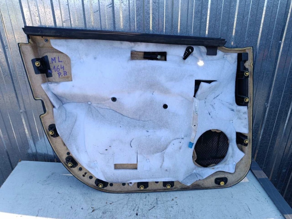 фото №9, Обивка дверь правый перед mercedes ml w164