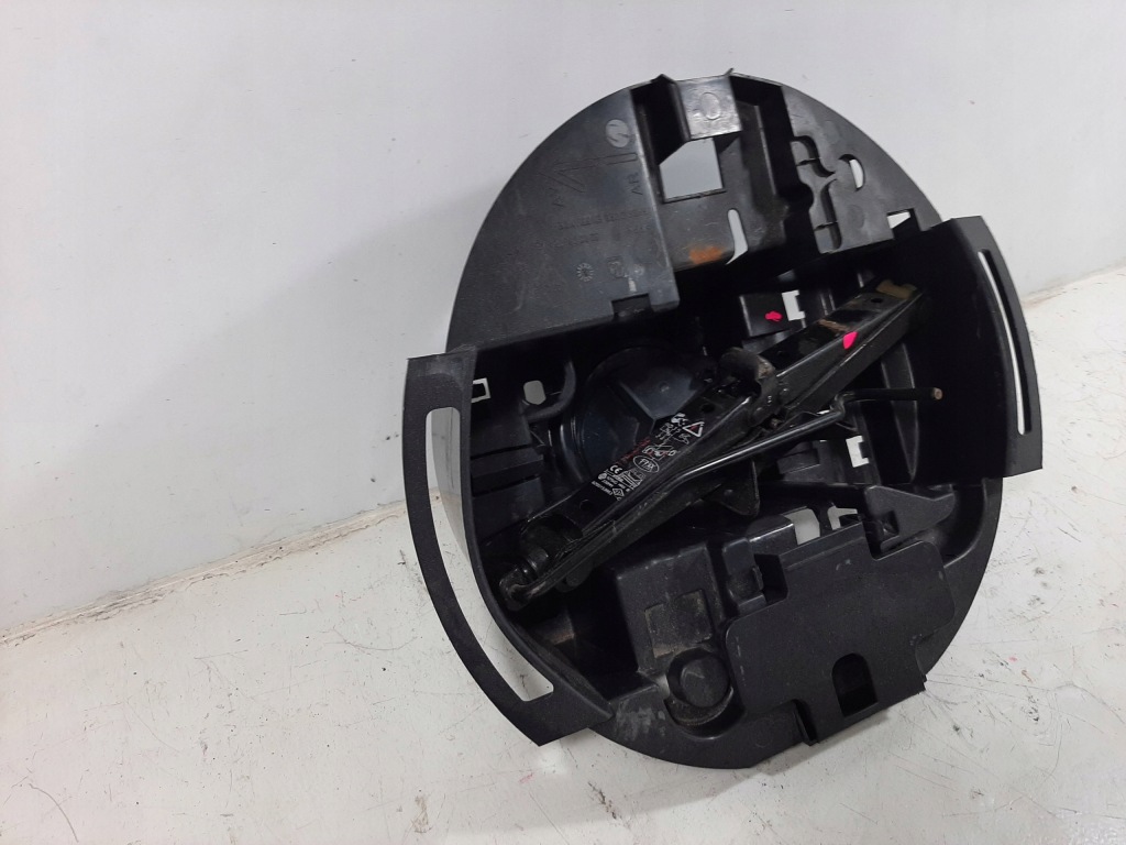 фото №7, Renault scenic ii 1.9dci 04r вкладиш колеса запасного кронштейн 8200153953