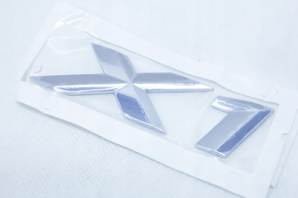 фото №1, Эмблема значок задняя крышки хром x1 bmw f48 u11 x1 9450493