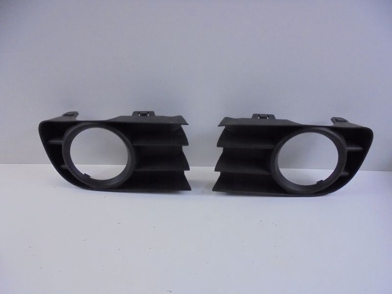 фото №8, Решётка решётка радиатора бампера megane ii kpl 7701474479 оригинальный номер