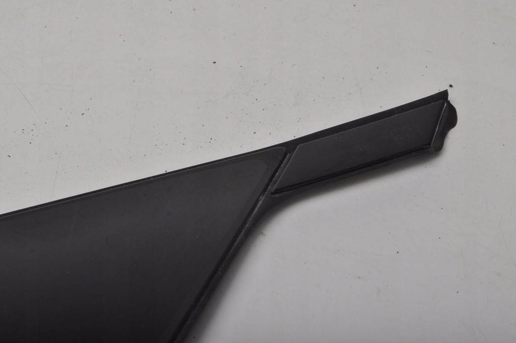 фото №6, Land rover discovery l462 скло права задня