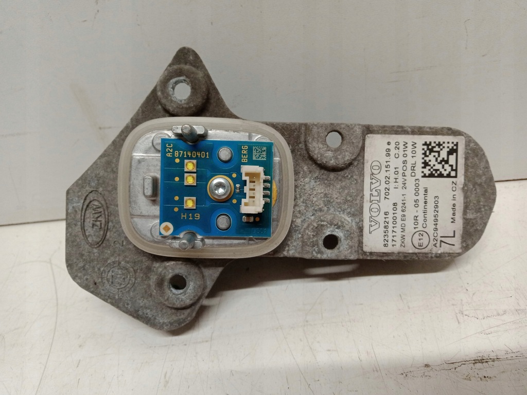 фото №1, Volvo fh 4 fh4 перетворювач модуль led drl 82358216