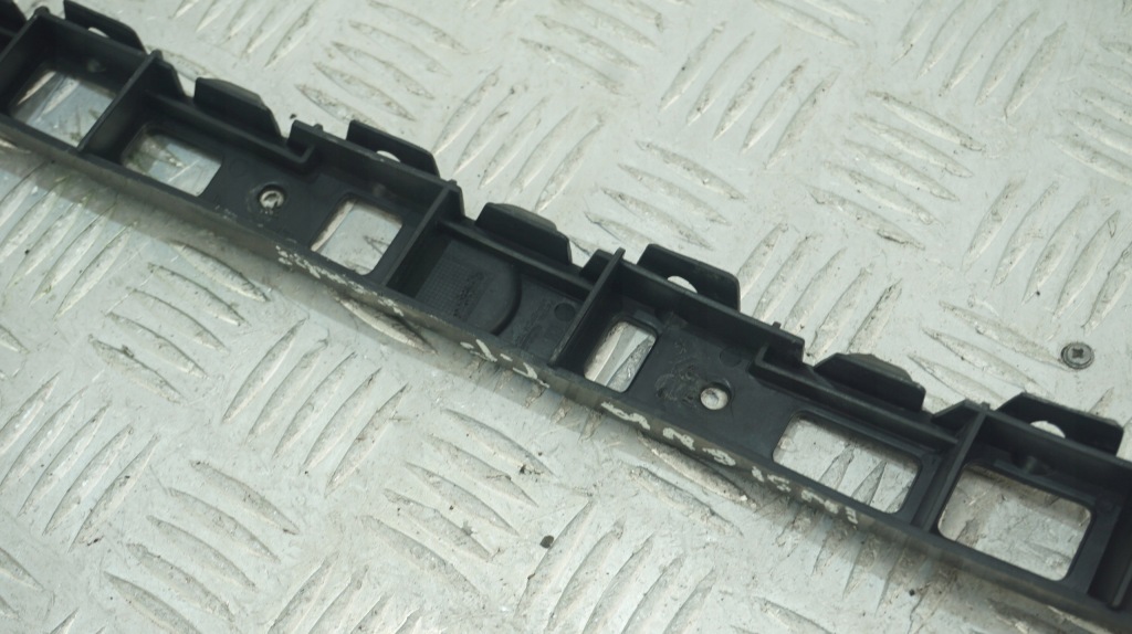 фото №4, Opel insignia a направляющая бампера правый задняя