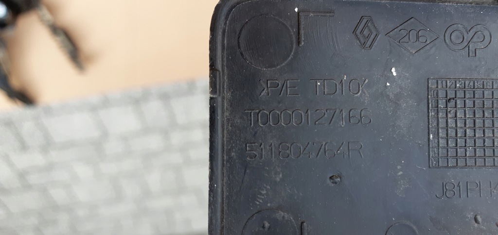 фото №4, Espace iv lift 2012- заглушка фаркоп бампер перед