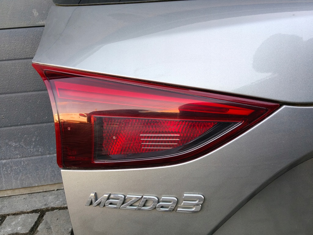 Mazda 3 bm хетчбек кришка багажника багажника 38p оригінальний лак 13-17 Зі Шроту
