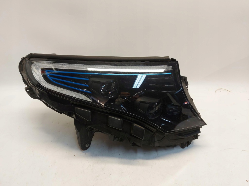 Купити Mercedes eqc 400 w293 фара правий перед led a2939060401 rhd