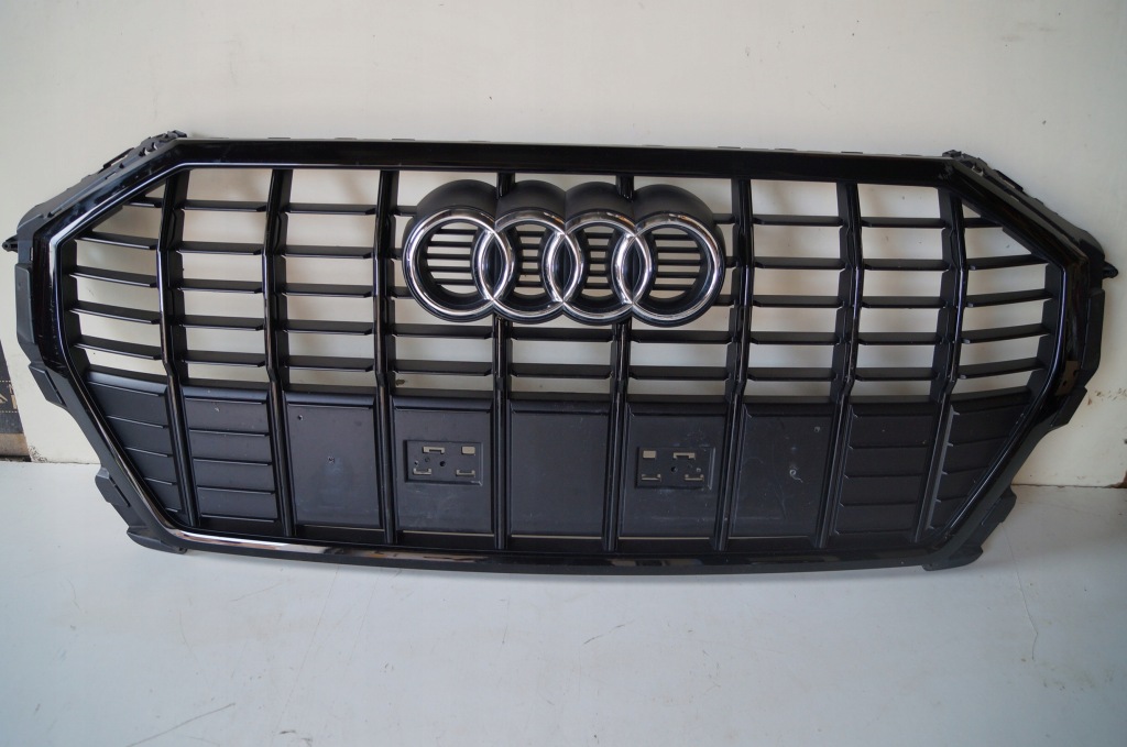 фото №1, Audi q3 ii 83a s-line black решітка радіатора решітка радіатора чорний orginał