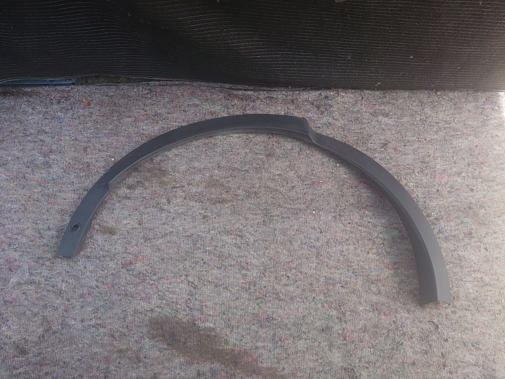фото №1, Молдинг крыла задняя правая jaguar e-pace 17-