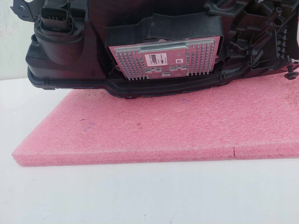 Peugeot 508 1 рестайлинг  14- фара правая перед передняя full led новая оригинальный номер Доставка