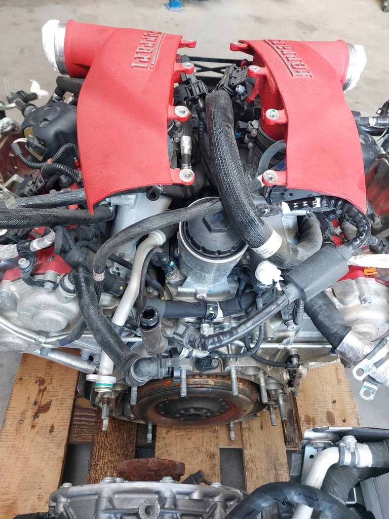 фото №14, Двигун ferrari f8 spider 3.9 kompletny