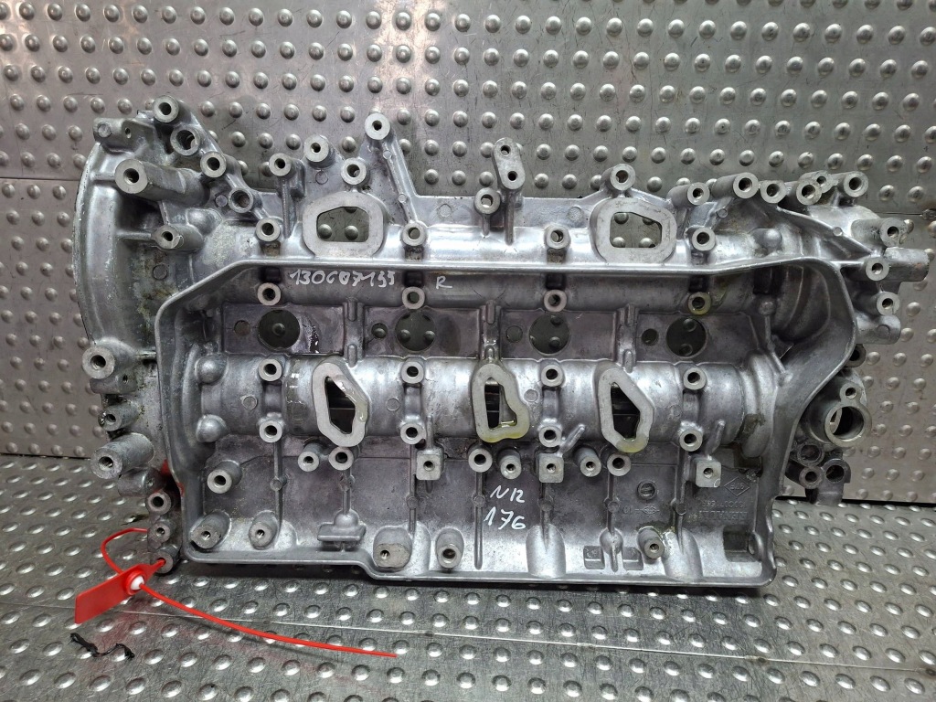 Купити Вали розподільного валу кришка клапанів 130c07155r master 3 2.3 dci biturbo 2019-