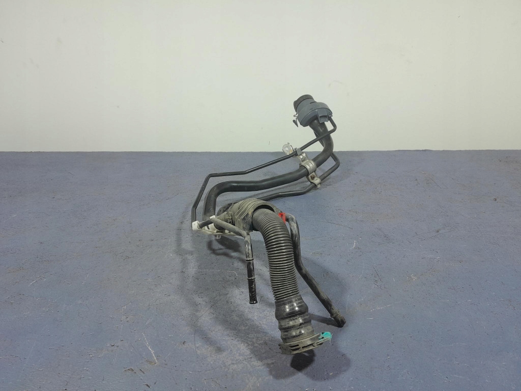 Lexus es vii lift 21- 2.5 hyb заливна горловина пального Оригінал