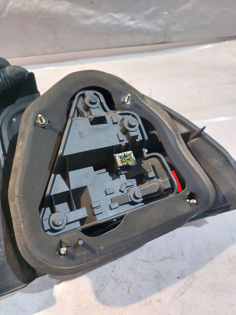 фото №6, Лампа левая задняя mg zs 2004r.