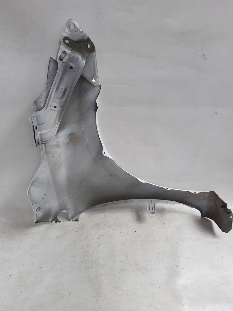 фото №8, Крыло левый / правый toyota corolla e16 2013-2019