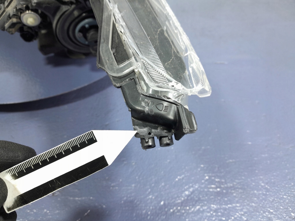 фото №6, Toyota corolla xii e21 lift sedan фара перед правий eu 81110-02t31-00