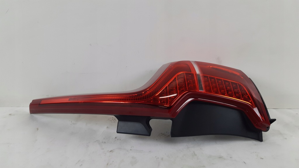 фото №1, Volvo xc90 ii лампа права задня 31353166