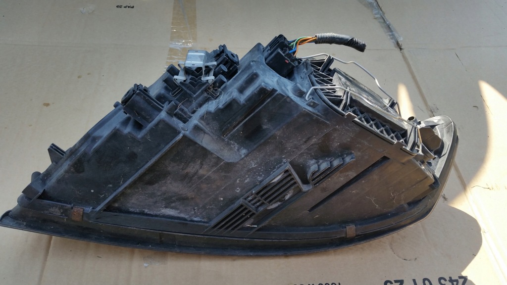 фото №5, Volvo s40 ii lift лампа фара правый 31299584