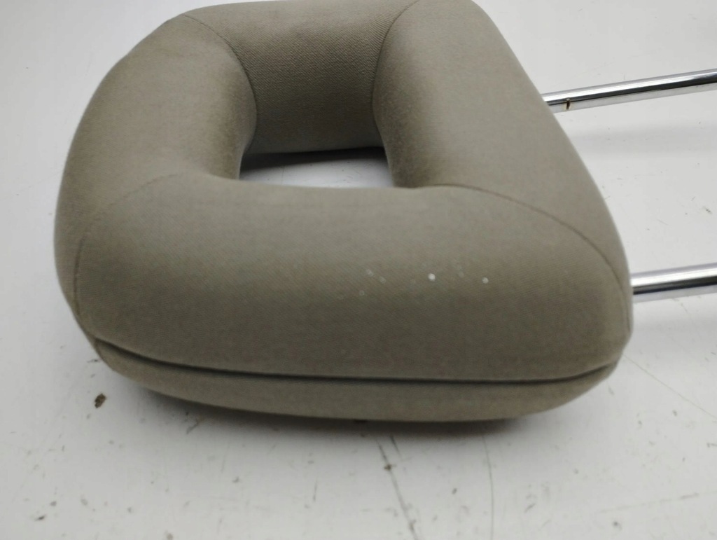 фото №6, Audi a2 2001 права сторона підголівник сидіння передній