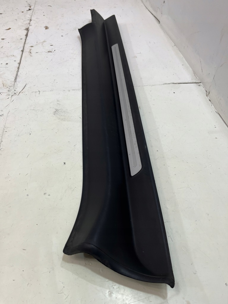 фото №1, Молдинг порог правая audi tt 8j 8j0853492e