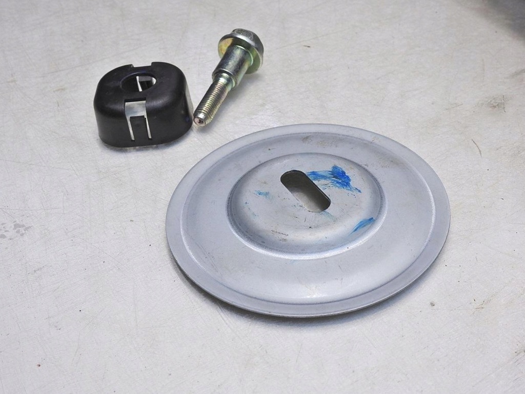 фото №6, Болт кронштейн колеса запасного mazda 5 i