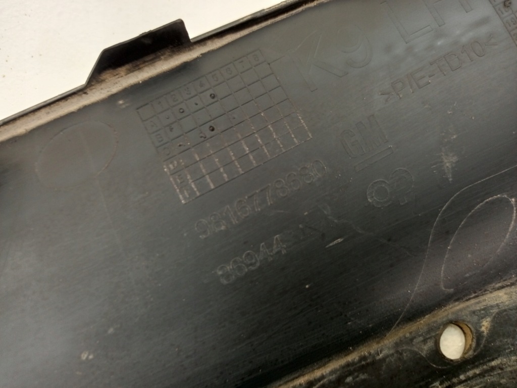 Opel combo e 2018- решётка  решётка бампера левая перед 9816778680 в Украине