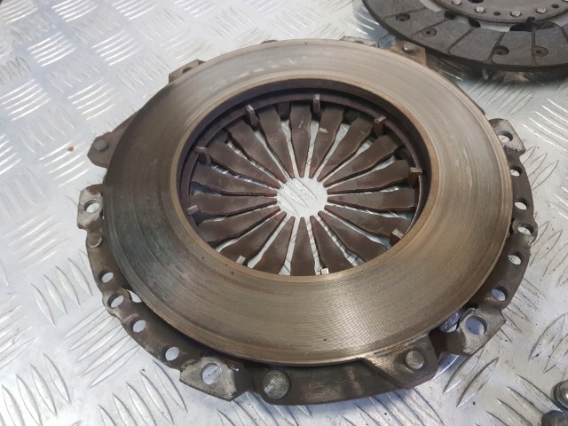 фото №4, Сцепление колесо двухмассовый 1.6 thp ds3 123047510