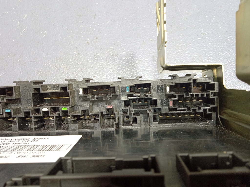 фото №6, Mercedes-benz w203 коробка предохранителей 2035451801