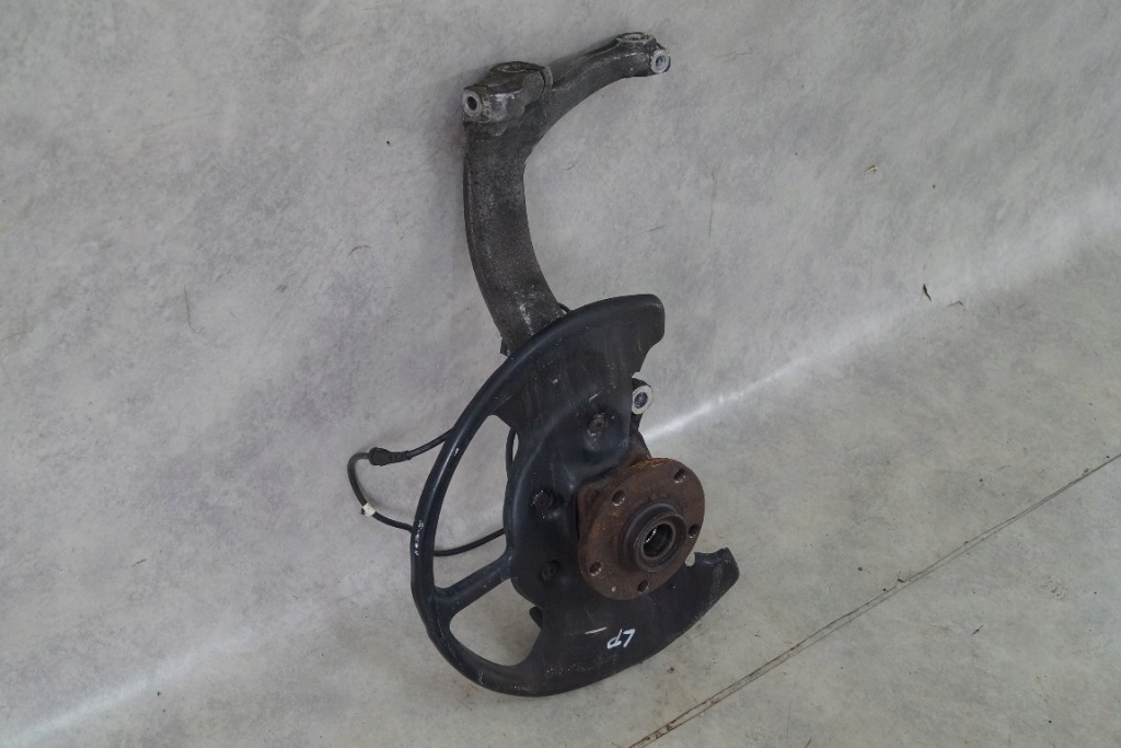 фото №3, Поворотный кулак левый перед audi rs4 b7 06-08 4.2 fsi