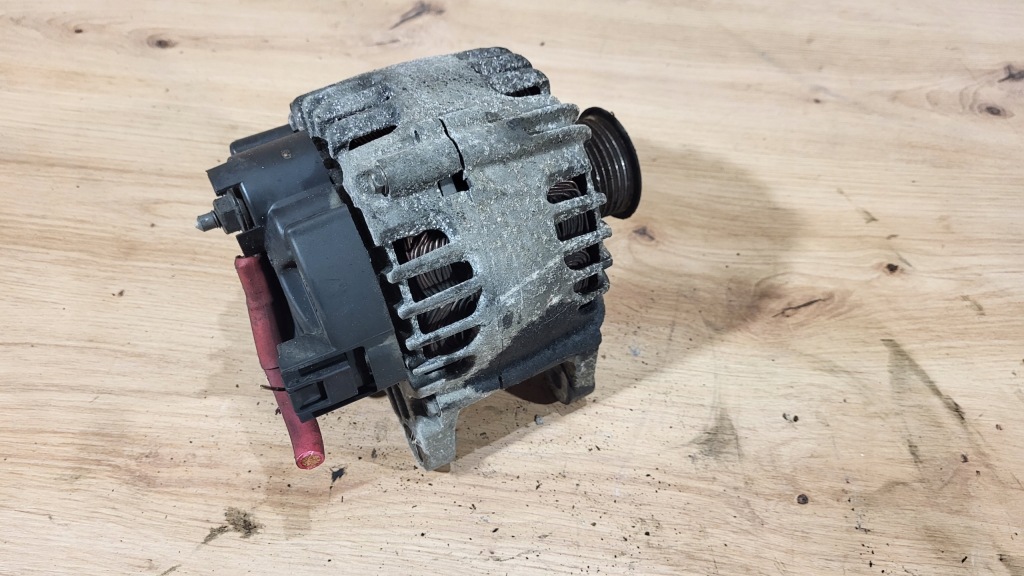 Генератор renault megane 3 3 hb 5d 08- 1,9 dci Оригинал