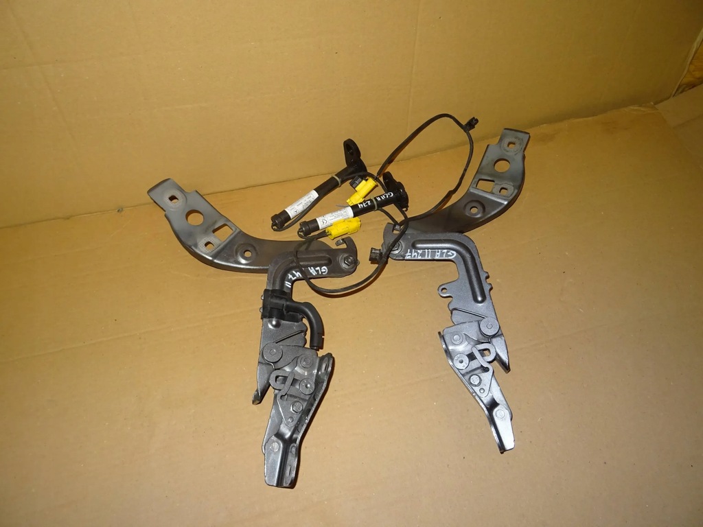 фото №1, Mercedes-benz gla h247 петли капот комплект