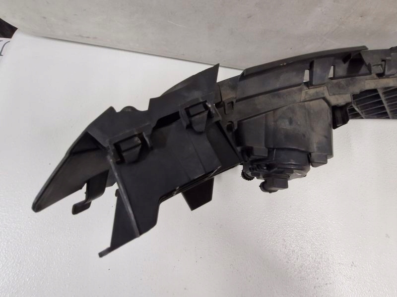 Laguna iii gt решётка средняя нижняя решётка радиатора бампера перед передняя противотуманные фары Доставка