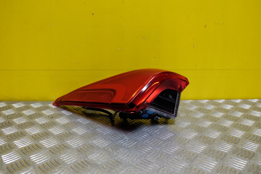 фото №1, Toyota avalon 2019-2022 лампа задняя левая led usa